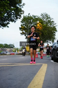 Runner Photo 4195780