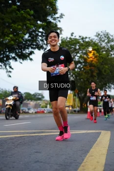 Runner Photo 4195788