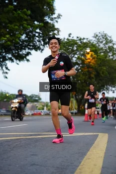 Runner Photo 4195789
