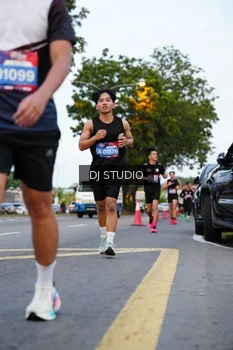 Runner Photo 4195792