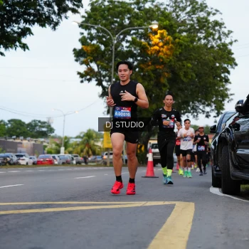 Runner Photo 4195798