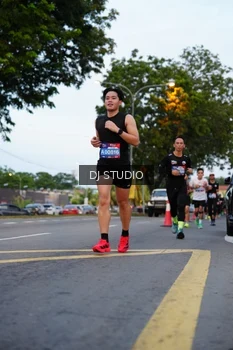 Runner Photo 4195805