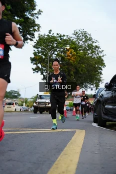 Runner Photo 4195812