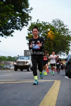 Runner Photo 4195819
