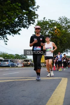 Runner Photo 4195853
