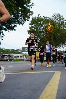 Runner Photo 4195867