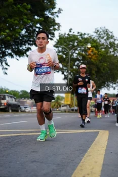 Runner Photo 4195869