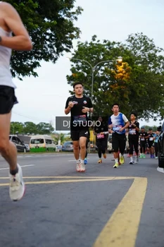 Runner Photo 4195871