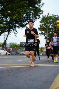 Runner Photo 4195884