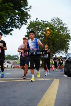 Runner Photo 4195887