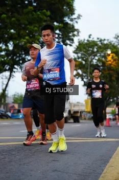 Runner Photo 4195892