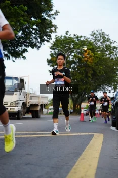 Runner Photo 4195894
