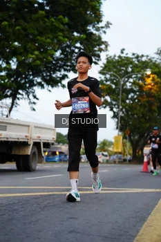 Runner Photo 4195906