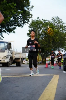 Runner Photo 4195910