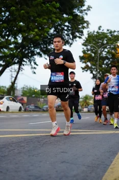 Runner Photo 4195911