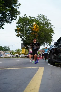 Runner Photo 4195912