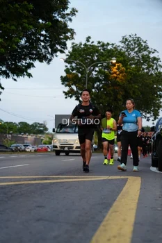 Runner Photo 4195931