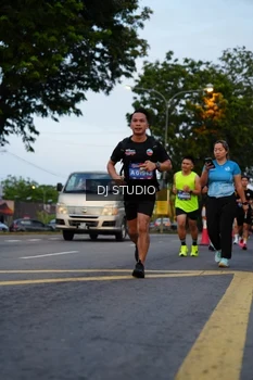 Runner Photo 4195937