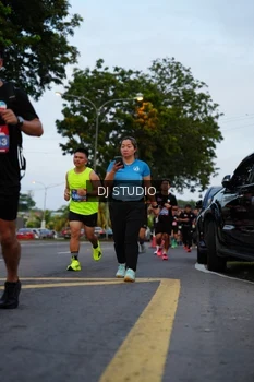 Runner Photo 4195941