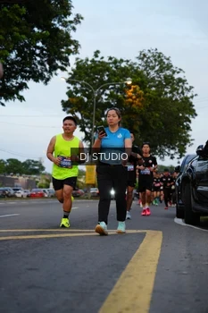 Runner Photo 4195944