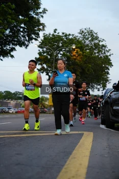 Runner Photo 4195947