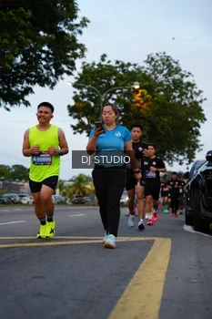 Runner Photo 4195950