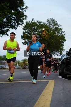 Runner Photo 4195952