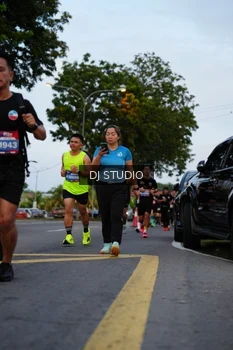 Runner Photo 4195955