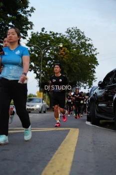 Runner Photo 4195957