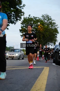 Runner Photo 4195960