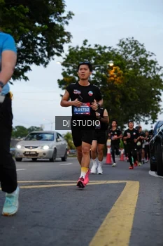 Runner Photo 4195962