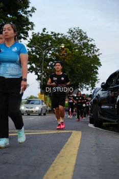 Runner Photo 4195963
