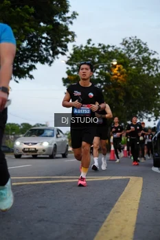 Runner Photo 4195965