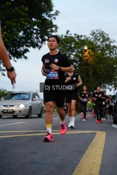 Runner Photo 4195966