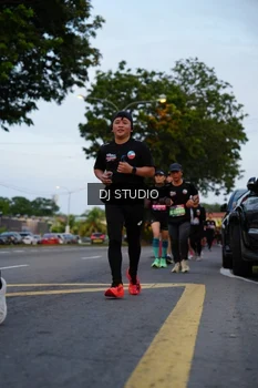 Runner Photo 4195989