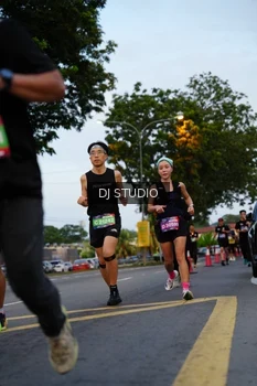 Runner Photo 4196019