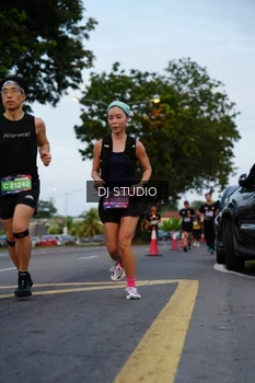 Runner Photo 4196024
