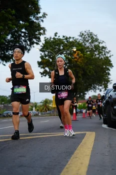 Runner Photo 4196025