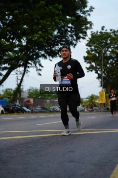 Runner Photo 4196033