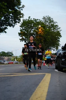 Runner Photo 4196048
