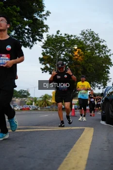 Runner Photo 4196062