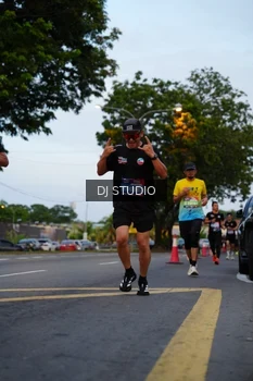 Runner Photo 4196064