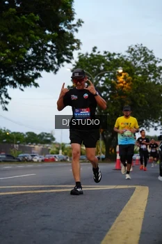 Runner Photo 4196066
