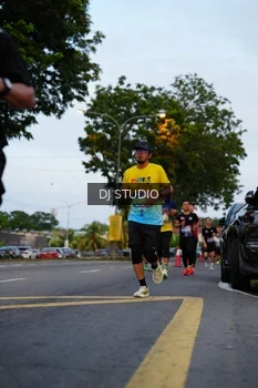 Runner Photo 4196072
