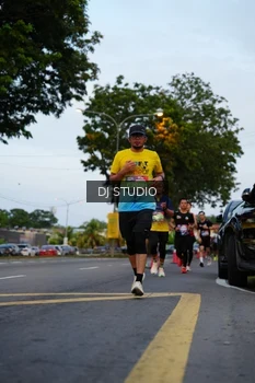 Runner Photo 4196079