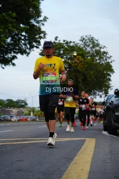 Runner Photo 4196083