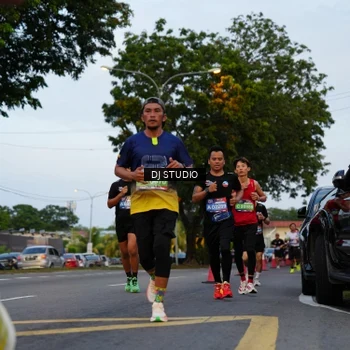 Runner Photo 4196091