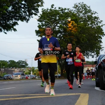 Runner Photo 4196093