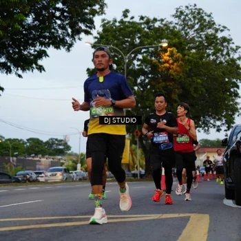Runner Photo 4196094