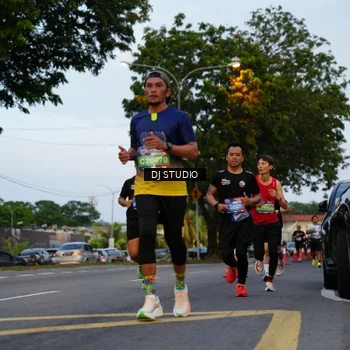 Runner Photo 4196096